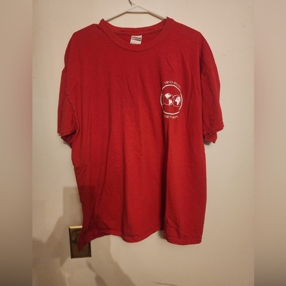 Mens 2010 100th year host red shirt size mens xl